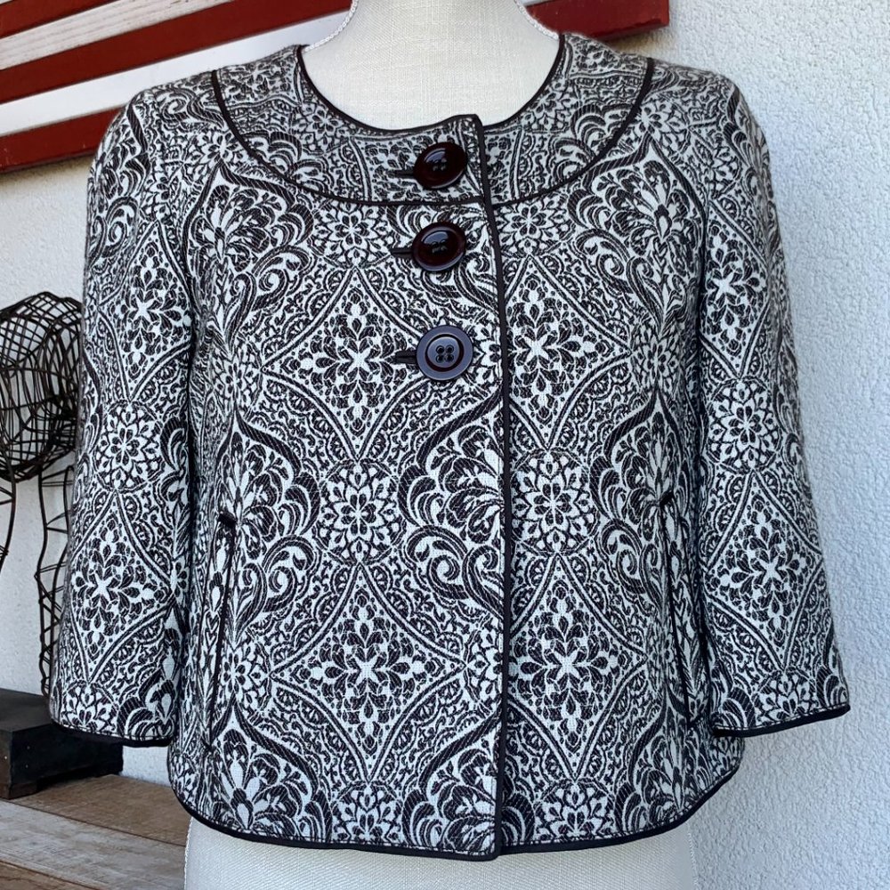 Ann Taylor Cropped Damask White Dark Brown Jacket Size 0